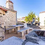 بيت للعطل Antique House