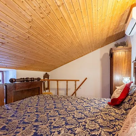 بيت للعطل Antique House Orlec