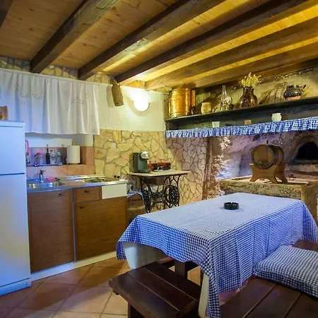 Ferienhaus Antique House Orlec