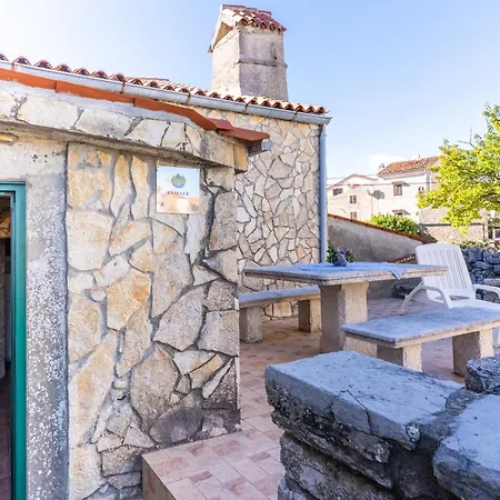 Antique House Holiday home Orlec